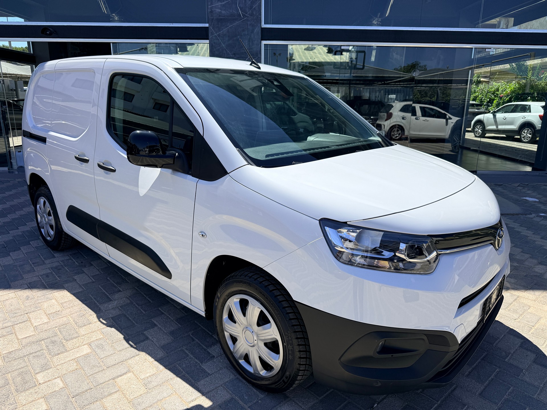 Κλούβα Toyota 2023 PROACE CITY , 3 θέσεις CarPoint χωρίς ΦΠΑ