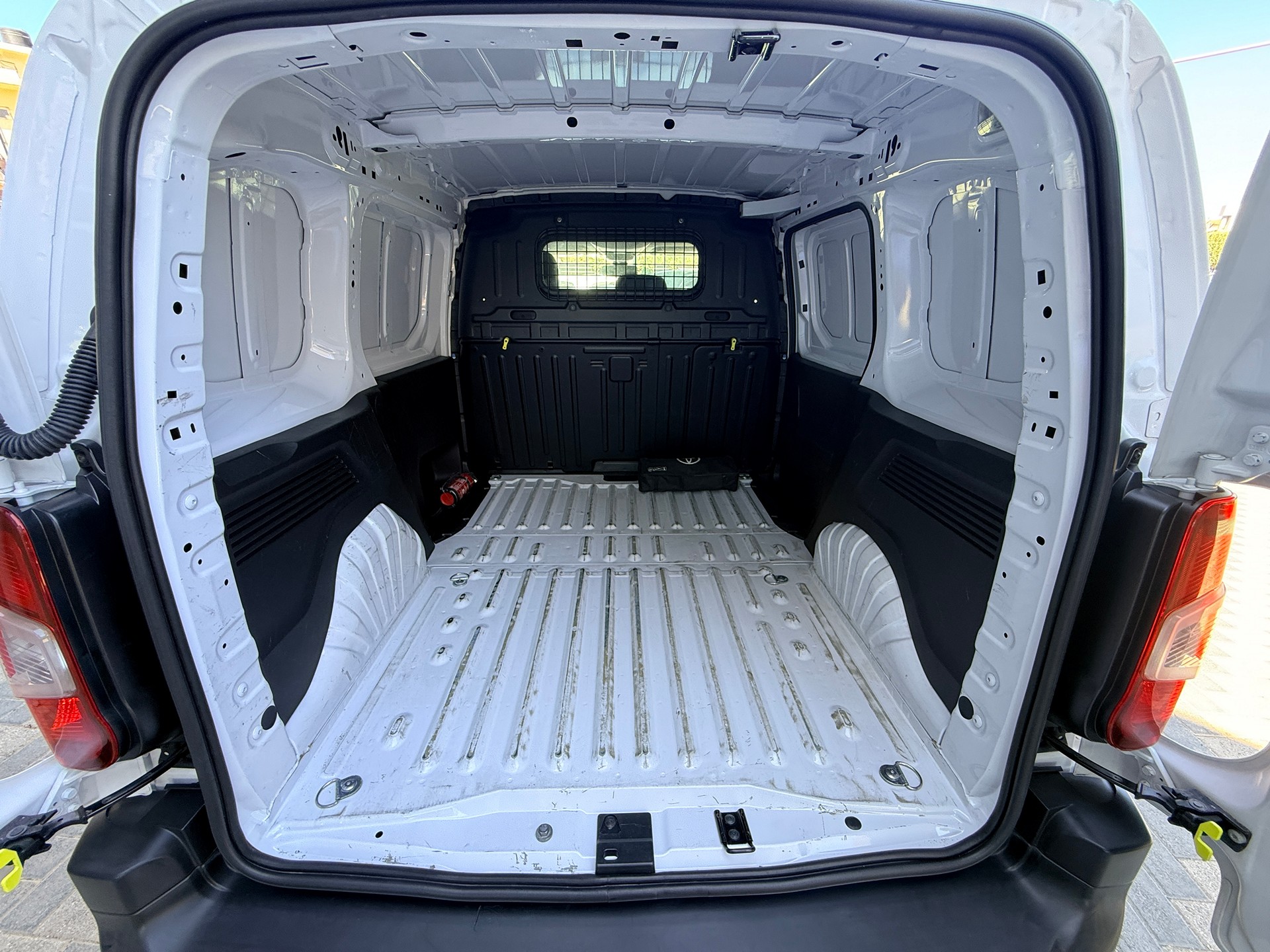 Κλούβα Toyota 2023 PROACE CITY , 3 θέσεις CarPoint χωρίς ΦΠΑ