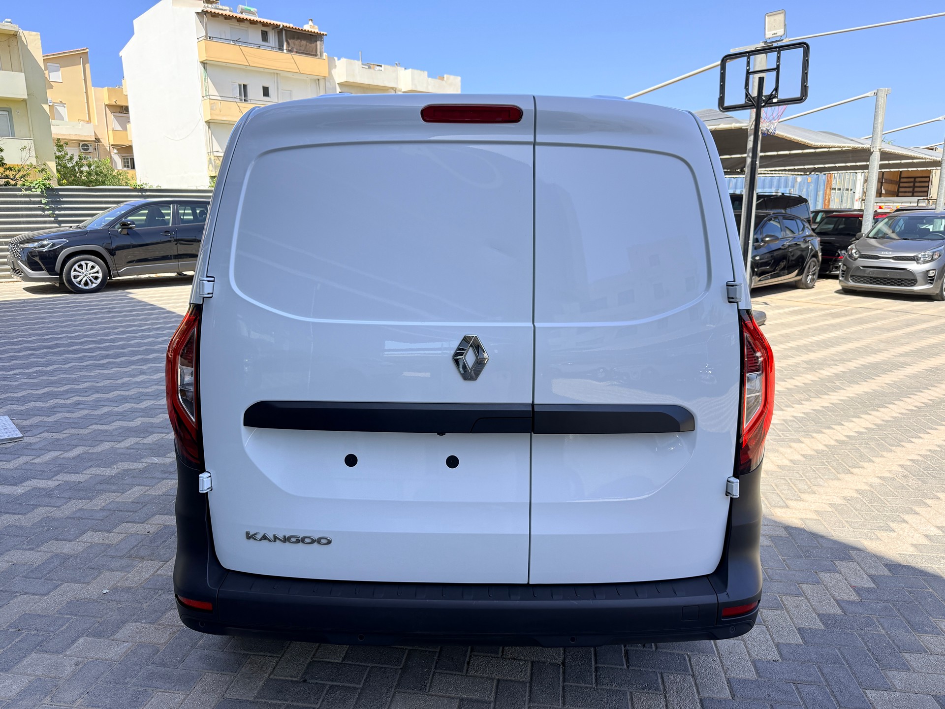Κλούβα Renault 2023 Kangoo 3 θέσεις χωρίς ΦΠΑ
