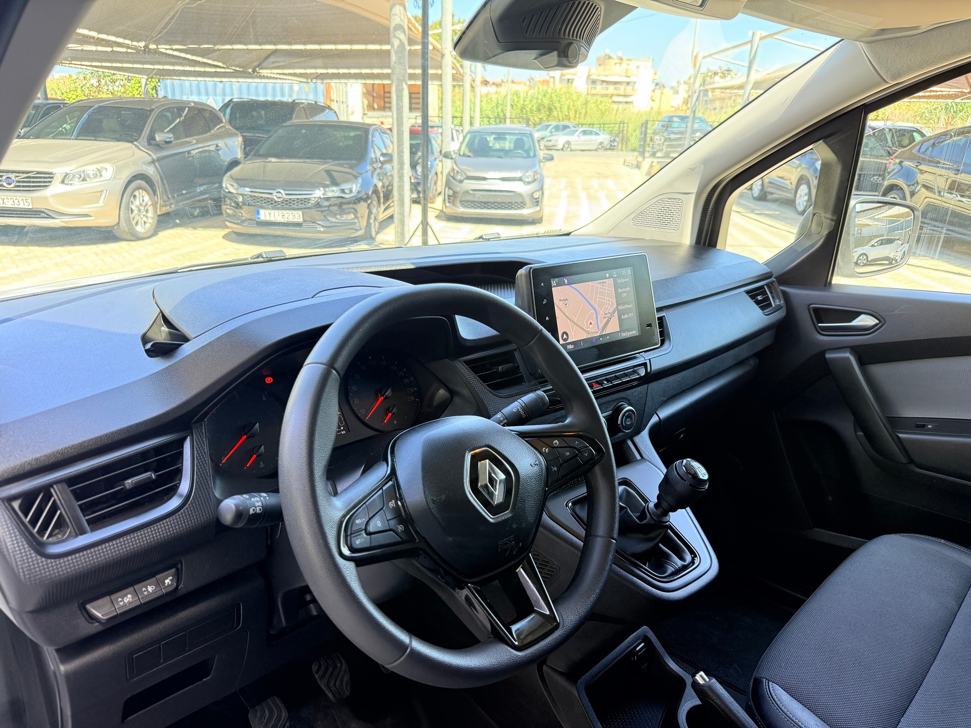 Κλούβα Renault 2023 Kangoo 3 θέσεις χωρίς ΦΠΑ