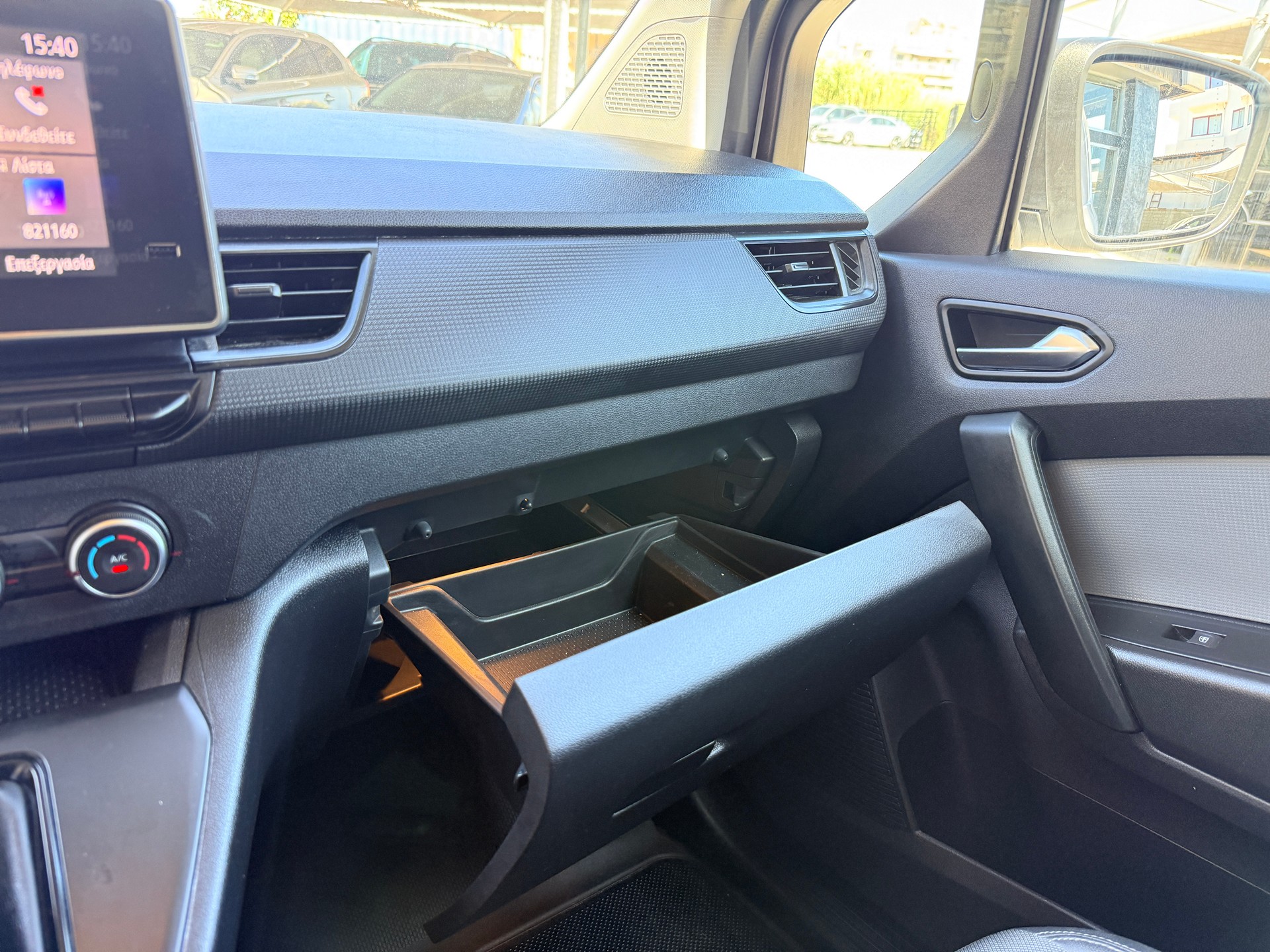Κλούβα Renault 2023 Kangoo 3 θέσεις χωρίς ΦΠΑ