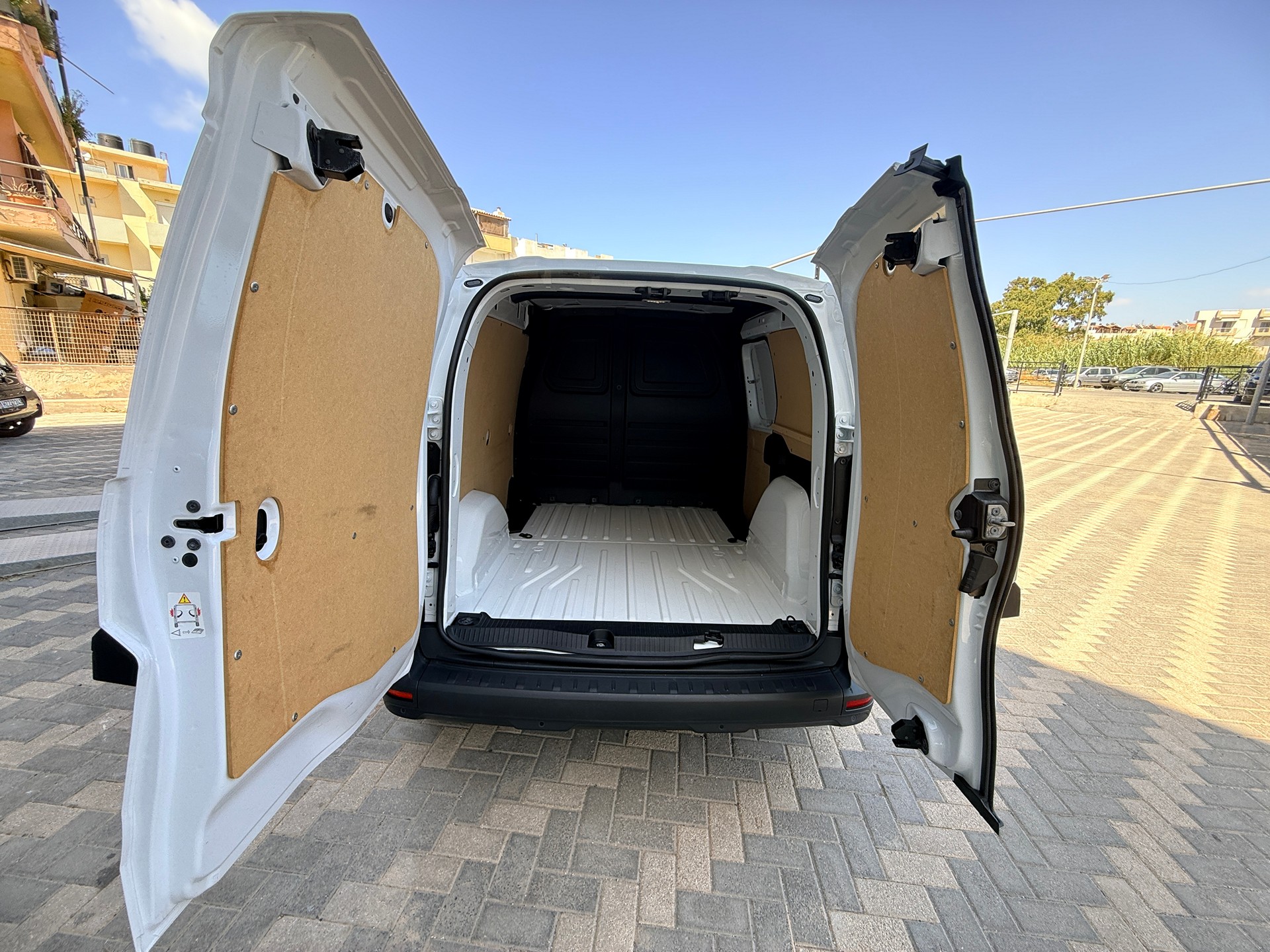 Κλούβα Renault 2023 Kangoo 3 θέσεις χωρίς ΦΠΑ