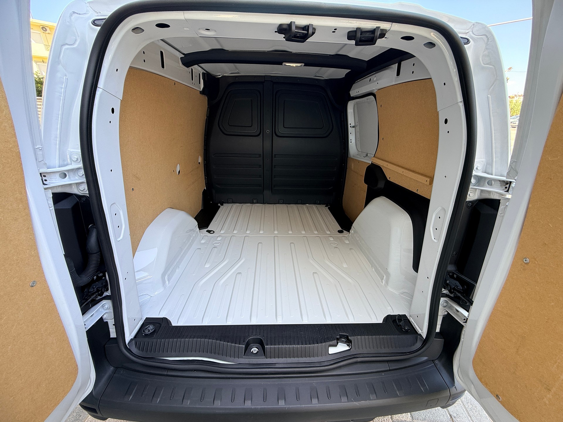 Κλούβα Renault 2023 Kangoo 3 θέσεις χωρίς ΦΠΑ
